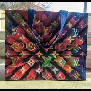 ❌SOLD❌ Louis Vuitton LV Xmas '19 Shopping Bag